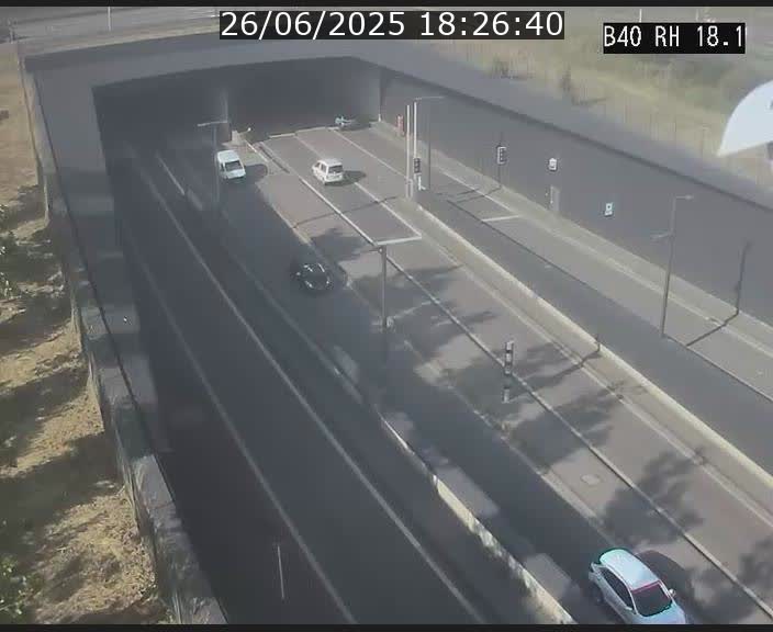 <h2>Webcam sur la route de contournement d'Esch-Belval avant le tunnel Central Gate au niveau de la porte de France et du radar fixe</h2>