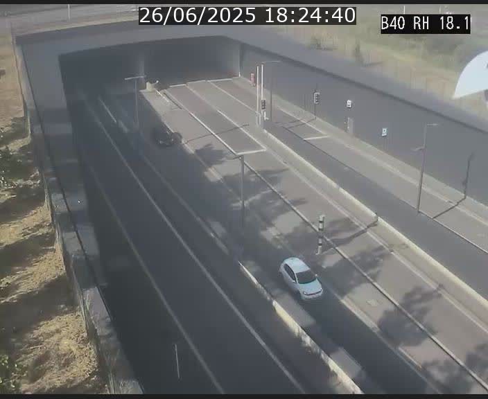<h2>Webcam sur la route de contournement d'Esch-Belval avant le tunnel Central Gate au niveau de la porte de France et du radar fixe</h2>