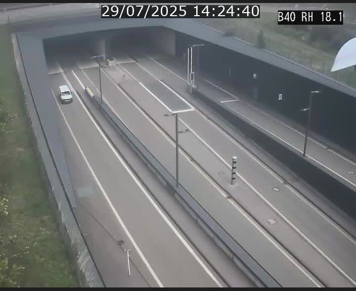 <h2>Webcam sur la route de contournement d'Esch-Belval avant le tunnel Central Gate au niveau de la porte de France et du radar fixe</h2>
