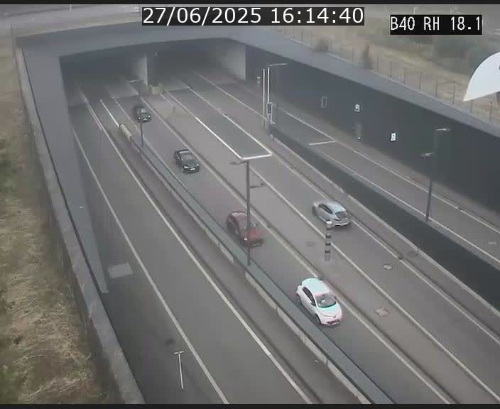 <h2>Webcam sur la route de contournement d'Esch-Belval avant le tunnel Central Gate au niveau de la porte de France et du radar fixe</h2>