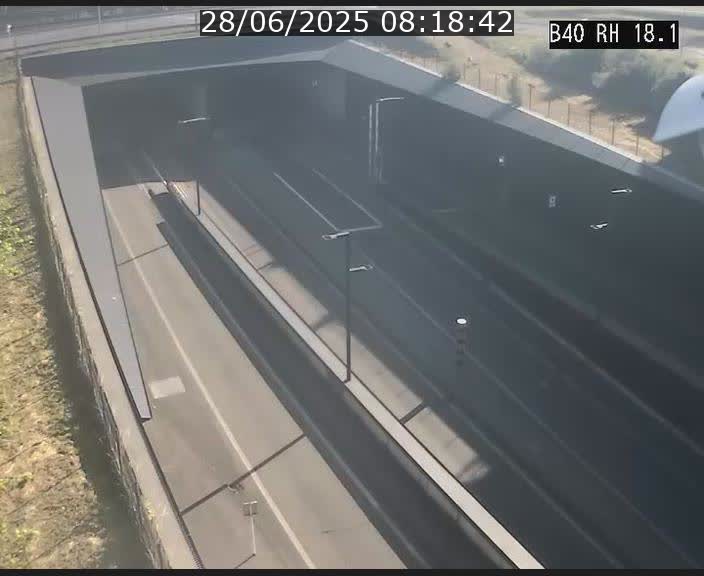 <h2>Webcam sur la route de contournement d'Esch-Belval avant le tunnel Central Gate au niveau de la porte de France et du radar fixe</h2>