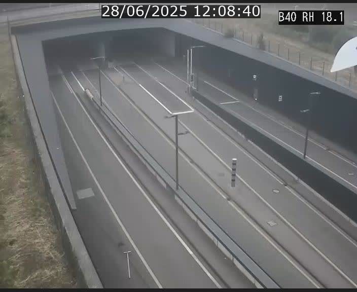 <h2>Webcam sur la route de contournement d'Esch-Belval avant le tunnel Central Gate au niveau de la porte de France et du radar fixe</h2>