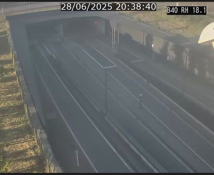 <h2>Webcam sur la route de contournement d'Esch-Belval avant le tunnel Central Gate au niveau de la porte de France et du radar fixe</h2>
