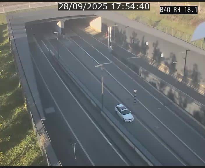 <h2>Webcam sur la route de contournement d'Esch-Belval avant le tunnel Central Gate au niveau de la porte de France et du radar fixe</h2>