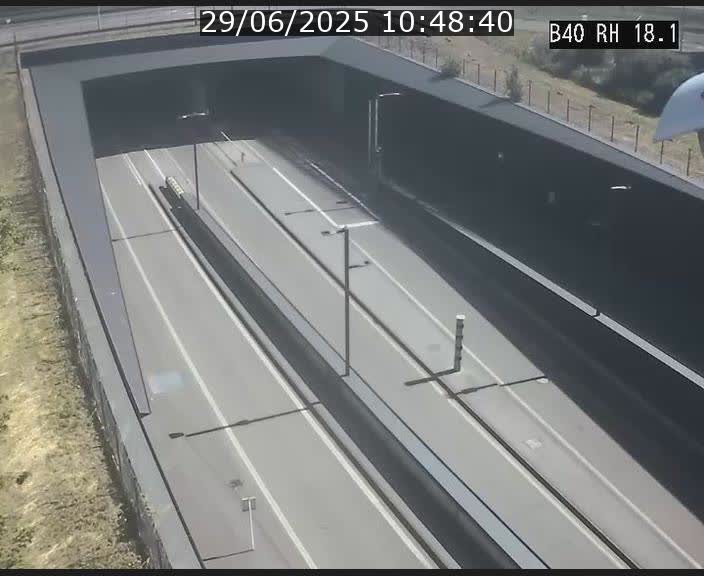 <h2>Webcam sur la route de contournement d'Esch-Belval avant le tunnel Central Gate au niveau de la porte de France et du radar fixe</h2>