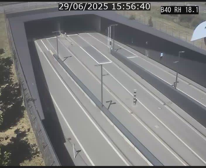 <h2>Webcam sur la route de contournement d'Esch-Belval avant le tunnel Central Gate au niveau de la porte de France et du radar fixe</h2>