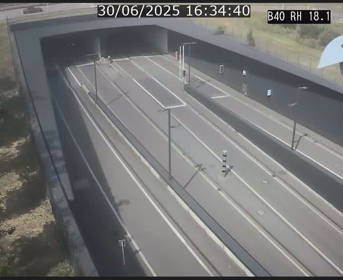 <h2>Webcam sur la route de contournement d'Esch-Belval avant le tunnel Central Gate au niveau de la porte de France et du radar fixe</h2>