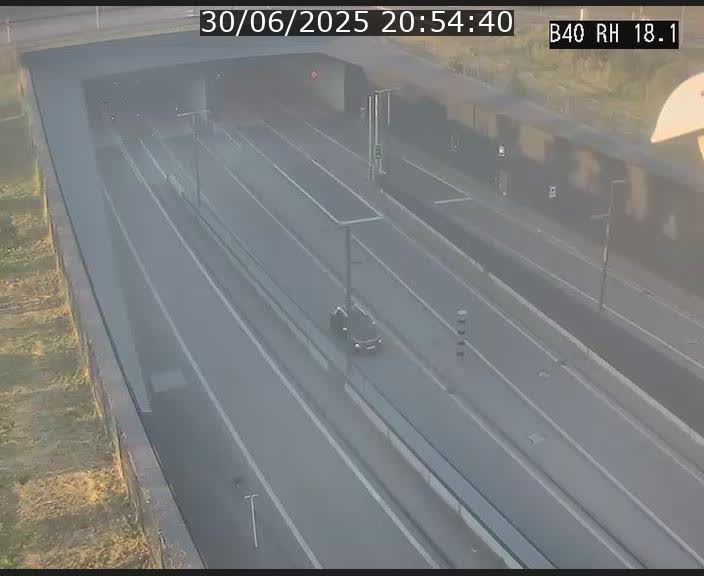 <h2>Webcam sur la route de contournement d'Esch-Belval avant le tunnel Central Gate au niveau de la porte de France et du radar fixe</h2>