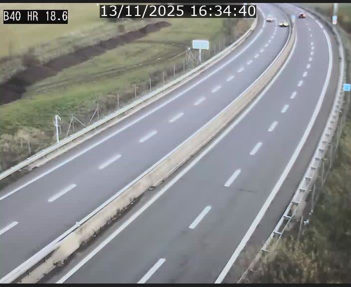 Webcam sur la route de liaison entre Micheville et Esch-Belval à la frontière entre le Luxembourg et la France. Vue orientée vers la Lorraine.