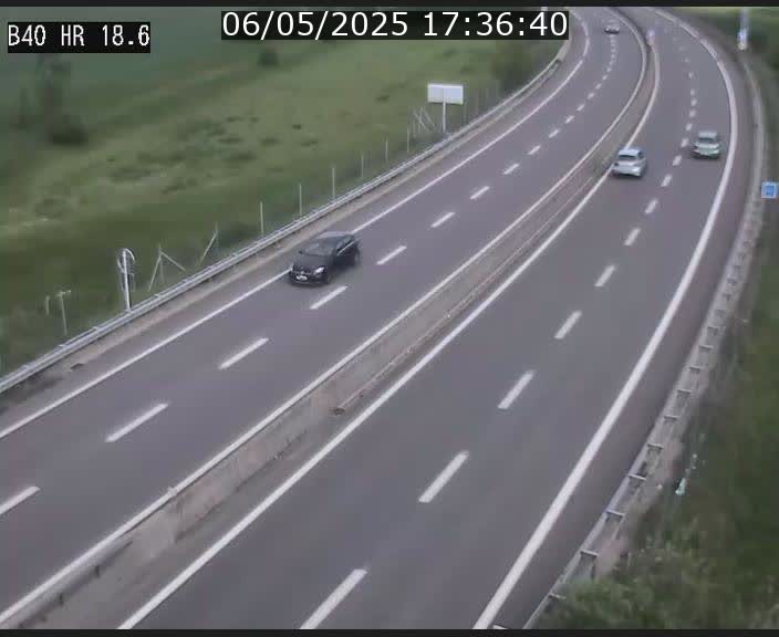 Webcam sur la route de liaison entre Micheville et Esch-Belval à la frontière entre le Luxembourg et la France. Vue orientée vers la Lorraine.