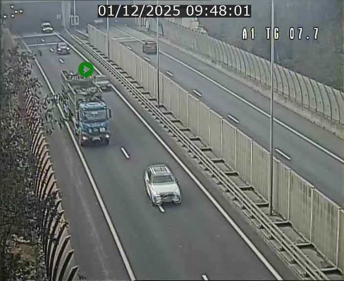 <h2>Traffic live webcam Luxembourg Kirchberg - A1 direction Luxembourg-ville - BK 7.7</h2>