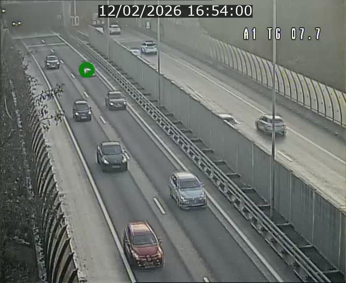 <h2>Traffic live webcam Luxembourg Kirchberg - A1 direction Luxembourg-ville - BK 7.7</h2>