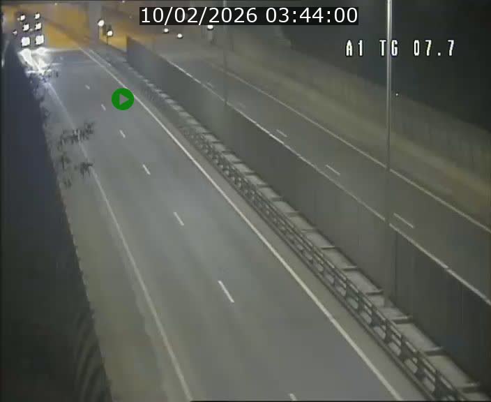 <h2>Traffic live webcam Luxembourg Kirchberg - A1 direction Luxembourg-ville - BK 7.7</h2>