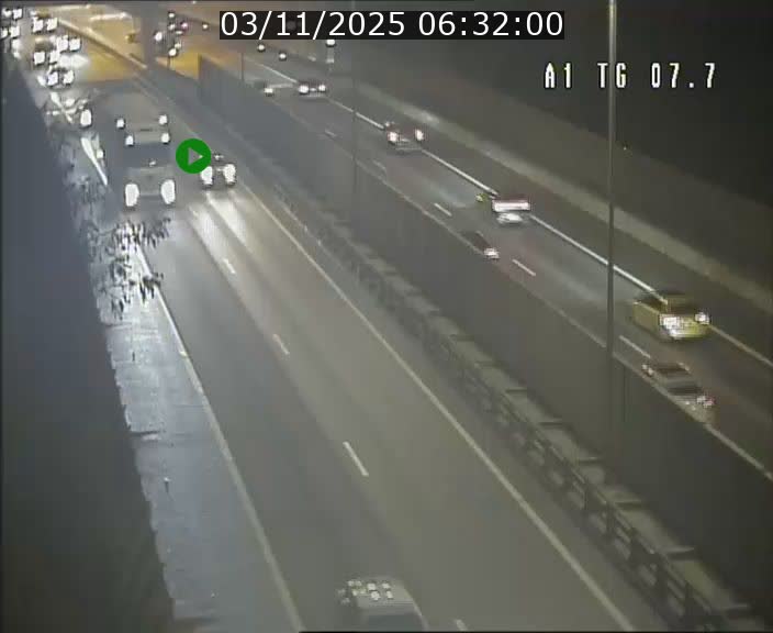 <h2>Traffic live webcam Luxembourg Kirchberg - A1 direction Luxembourg-ville - BK 7.7</h2>