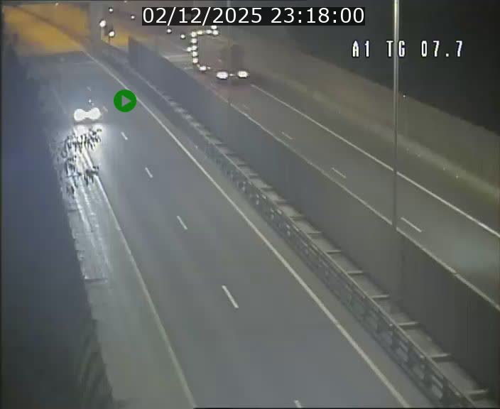 <h2>Traffic live webcam Luxembourg Kirchberg - A1 direction Luxembourg-ville - BK 7.7</h2>