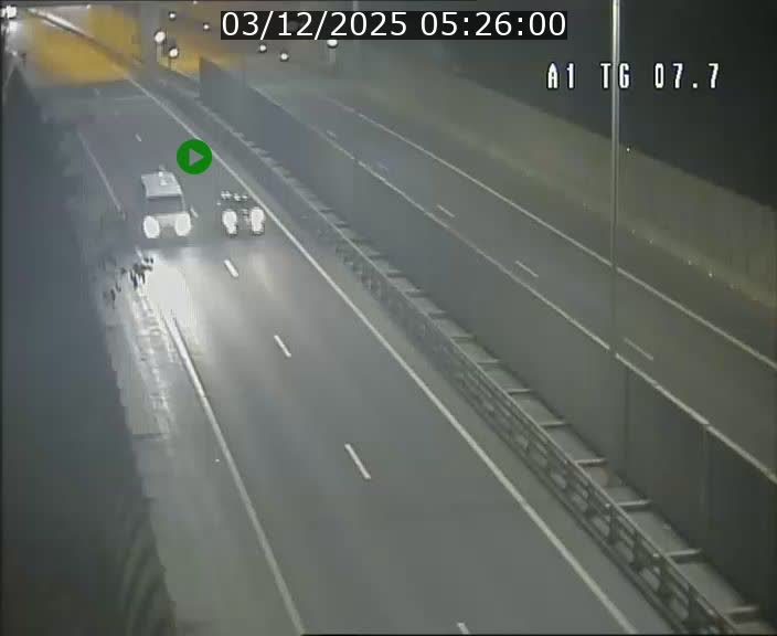 <h2>Traffic live webcam Luxembourg Kirchberg - A1 direction Luxembourg-ville - BK 7.7</h2>