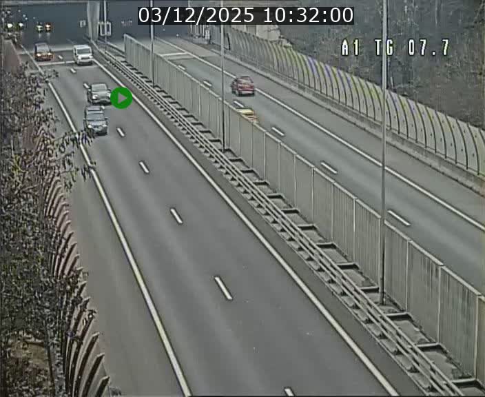 <h2>Traffic live webcam Luxembourg Kirchberg - A1 direction Luxembourg-ville - BK 7.7</h2>