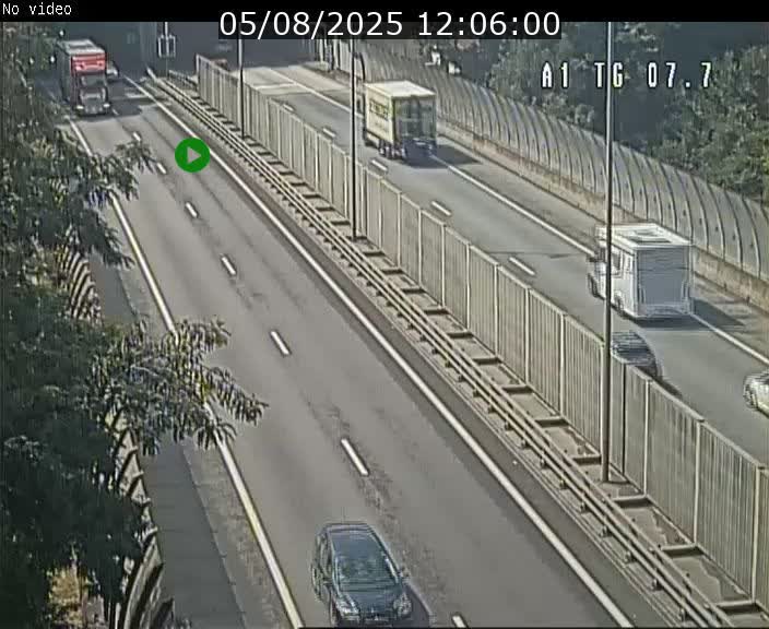 <h2>Traffic live webcam Luxembourg Kirchberg - A1 direction Luxembourg-ville - BK 7.7</h2>