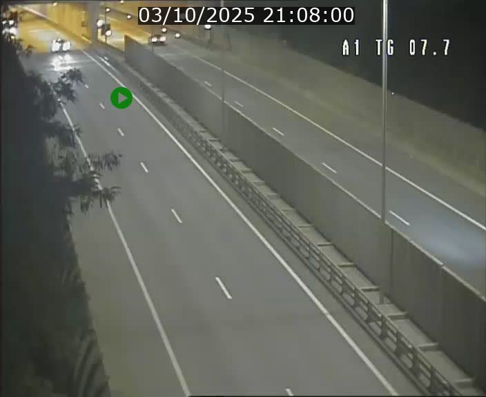 <h2>Traffic live webcam Luxembourg Kirchberg - A1 direction Luxembourg-ville - BK 7.7</h2>