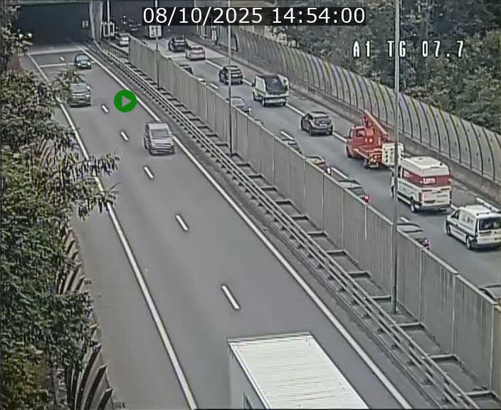 <h2>Traffic live webcam Luxembourg Kirchberg - A1 direction Luxembourg-ville - BK 7.7</h2>