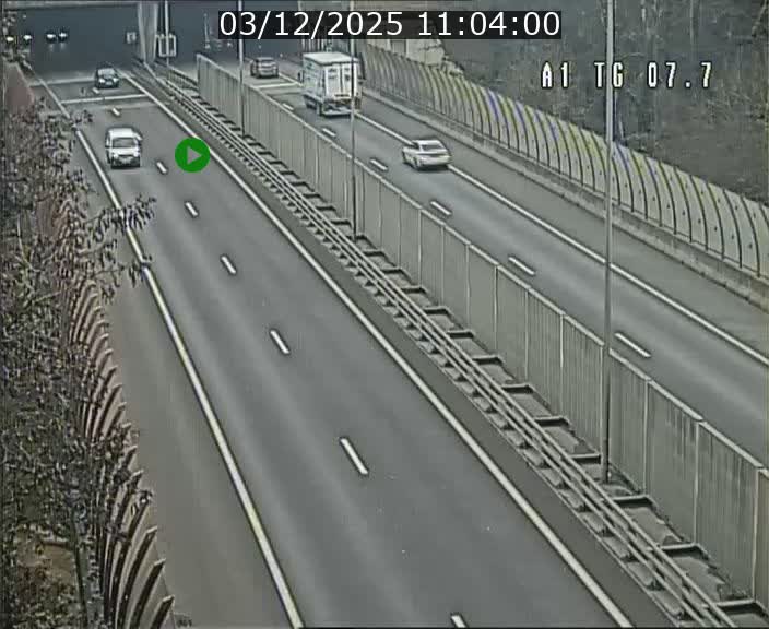 <h2>Traffic live webcam Luxembourg Kirchberg - A1 direction Luxembourg-ville - BK 7.7</h2>