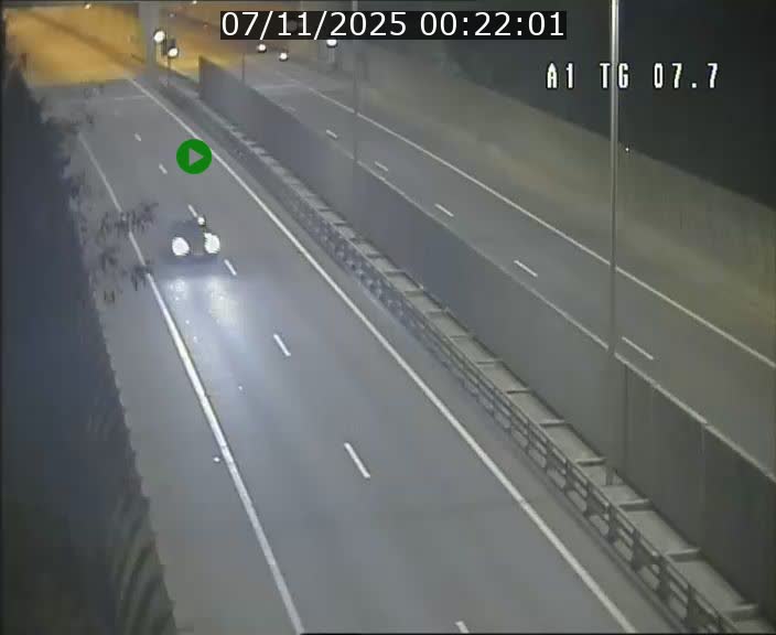 <h2>Traffic live webcam Luxembourg Kirchberg - A1 direction Luxembourg-ville - BK 7.7</h2>