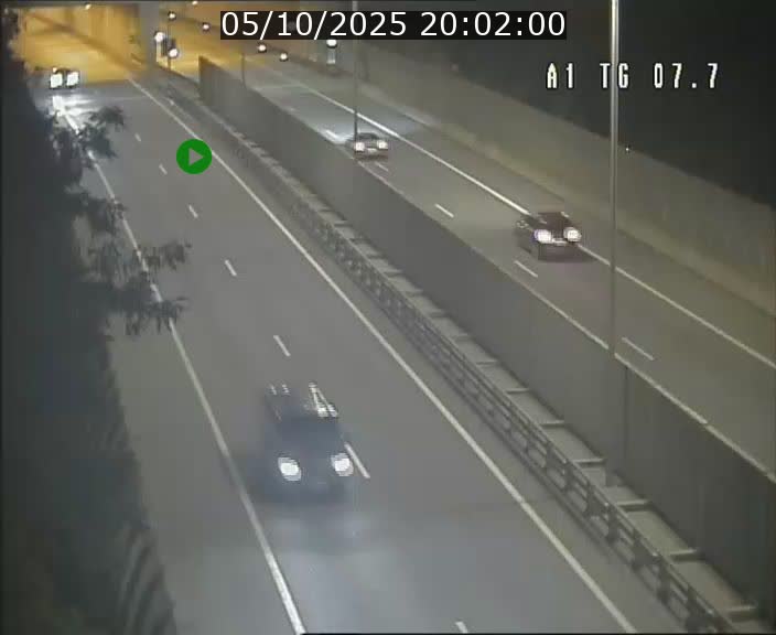 <h2>Traffic live webcam Luxembourg Kirchberg - A1 direction Luxembourg-ville - BK 7.7</h2>