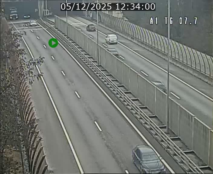 <h2>Traffic live webcam Luxembourg Kirchberg - A1 direction Luxembourg-ville - BK 7.7</h2>