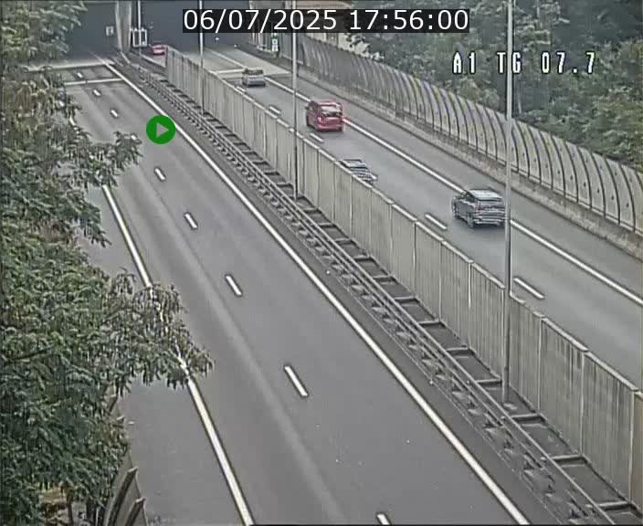 Traffic live webcam Luxembourg Kirchberg - A1 direction Luxembourg-ville - BK 7.7
