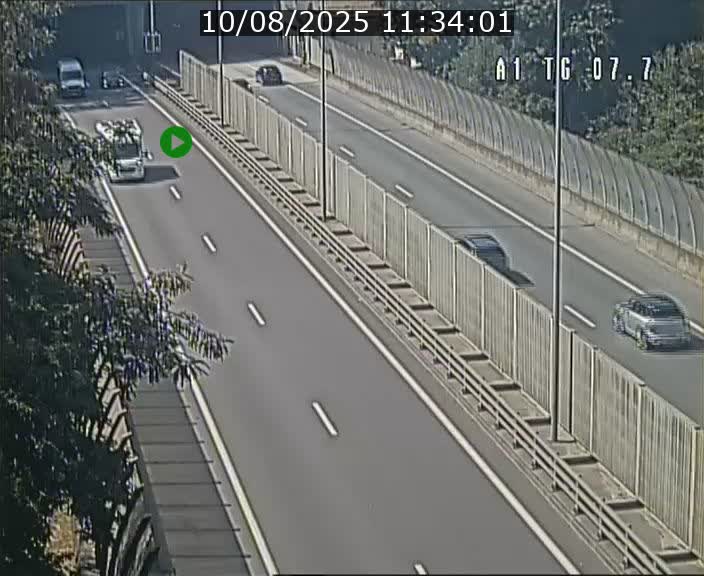 <h2>Traffic live webcam Luxembourg Kirchberg - A1 direction Luxembourg-ville - BK 7.7</h2>