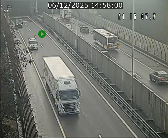 <h2>Traffic live webcam Luxembourg Kirchberg - A1 direction Luxembourg-ville - BK 7.7</h2>
