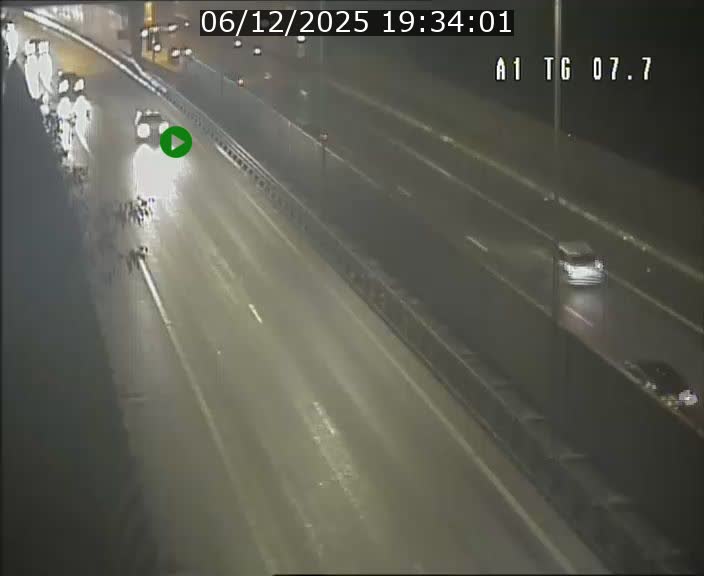 <h2>Traffic live webcam Luxembourg Kirchberg - A1 direction Luxembourg-ville - BK 7.7</h2>