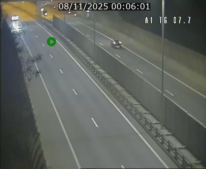 <h2>Traffic live webcam Luxembourg Kirchberg - A1 direction Luxembourg-ville - BK 7.7</h2>