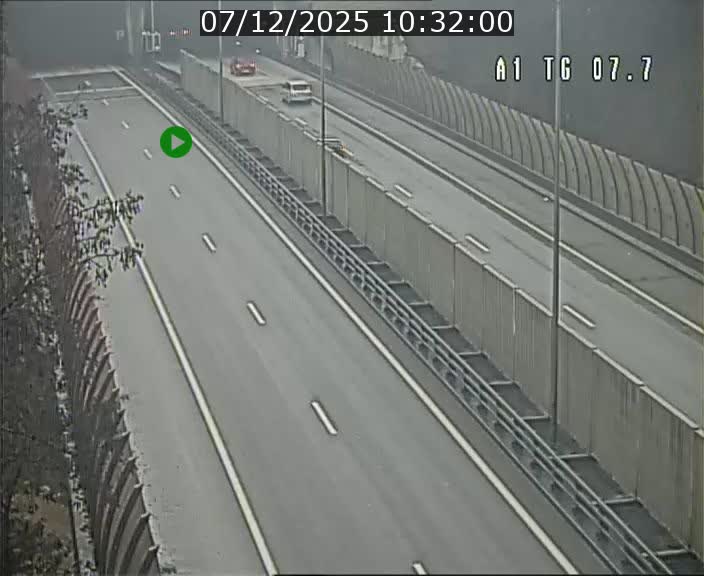 <h2>Traffic live webcam Luxembourg Kirchberg - A1 direction Luxembourg-ville - BK 7.7</h2>
