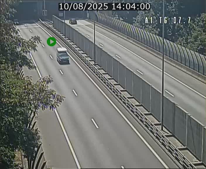 <h2>Traffic live webcam Luxembourg Kirchberg - A1 direction Luxembourg-ville - BK 7.7</h2>