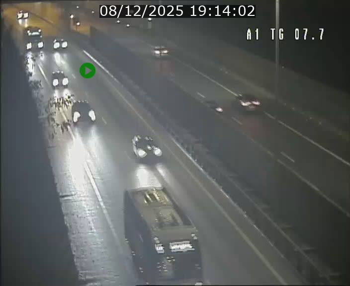 <h2>Traffic live webcam Luxembourg Kirchberg - A1 direction Luxembourg-ville - BK 7.7</h2>