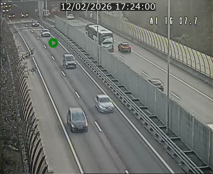 <h2>Traffic live webcam Luxembourg Kirchberg - A1 direction Luxembourg-ville - BK 7.7</h2>