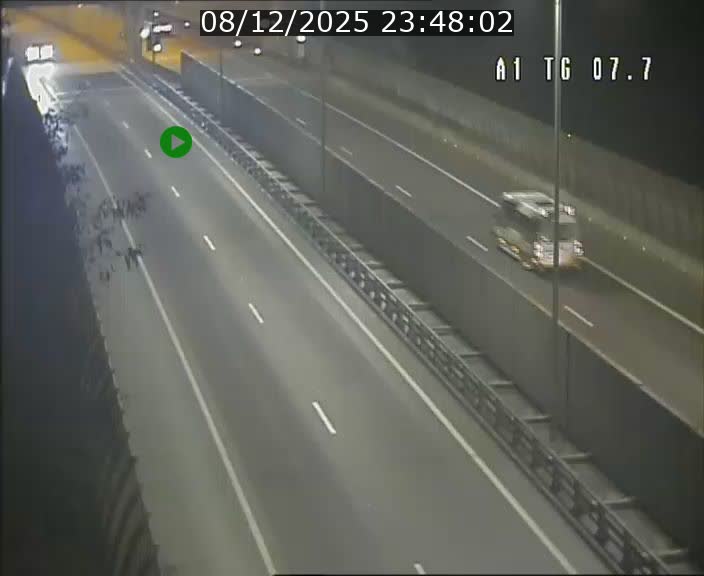 <h2>Traffic live webcam Luxembourg Kirchberg - A1 direction Luxembourg-ville - BK 7.7</h2>