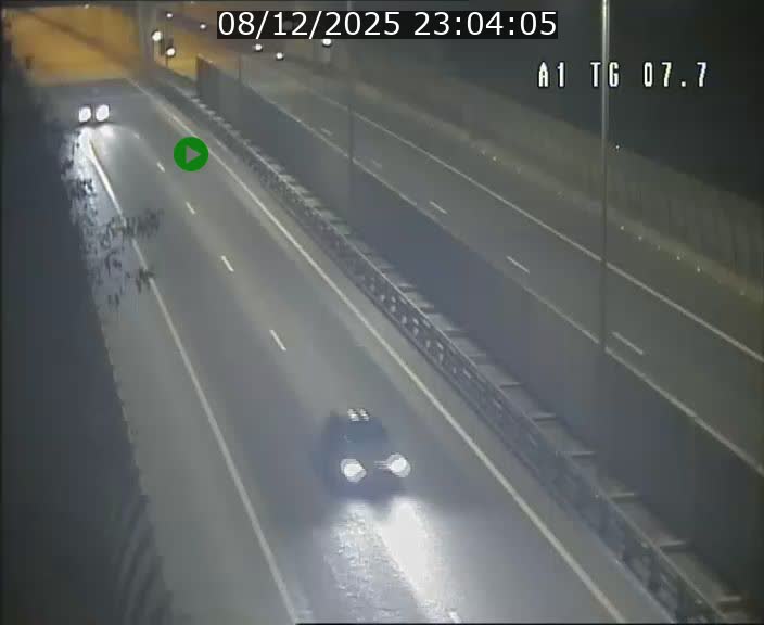 <h2>Traffic live webcam Luxembourg Kirchberg - A1 direction Luxembourg-ville - BK 7.7</h2>