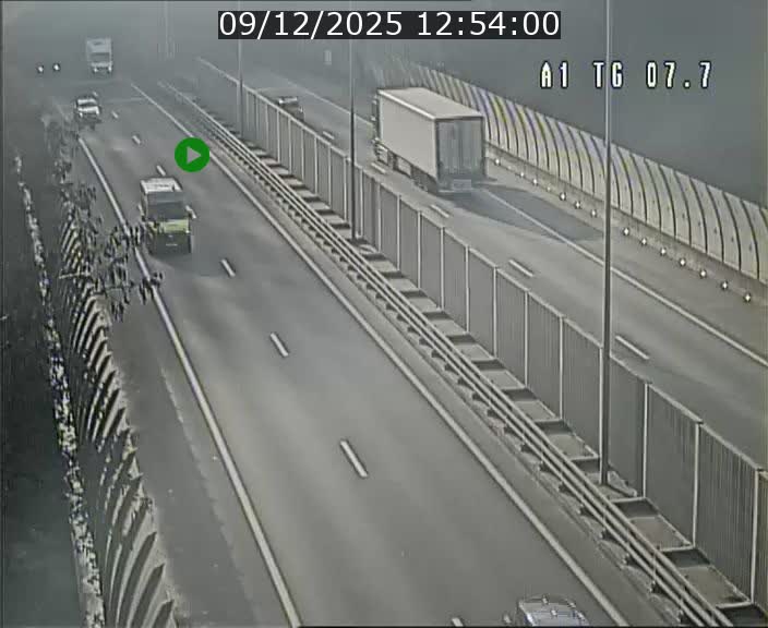 <h2>Traffic live webcam Luxembourg Kirchberg - A1 direction Luxembourg-ville - BK 7.7</h2>