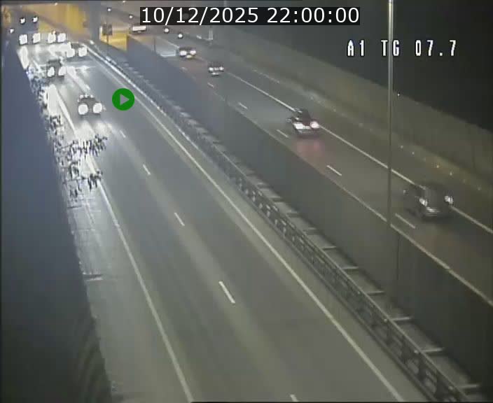 <h2>Traffic live webcam Luxembourg Kirchberg - A1 direction Luxembourg-ville - BK 7.7</h2>