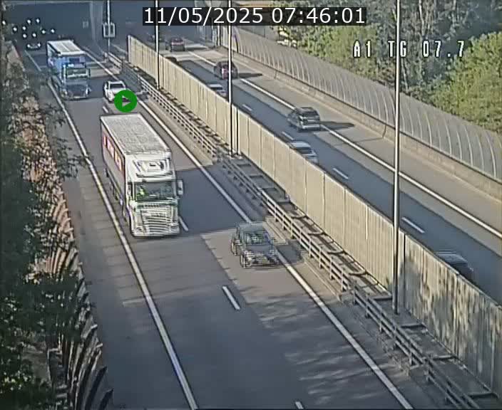 <h2>Traffic live webcam Luxembourg Kirchberg - A1 direction Luxembourg-ville - BK 7.7</h2>