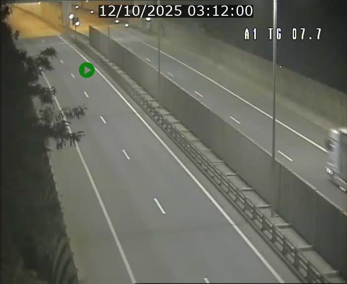 <h2>Traffic live webcam Luxembourg Kirchberg - A1 direction Luxembourg-ville - BK 7.7</h2>