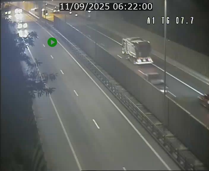<h2>Traffic live webcam Luxembourg Kirchberg - A1 direction Luxembourg-ville - BK 7.7</h2>