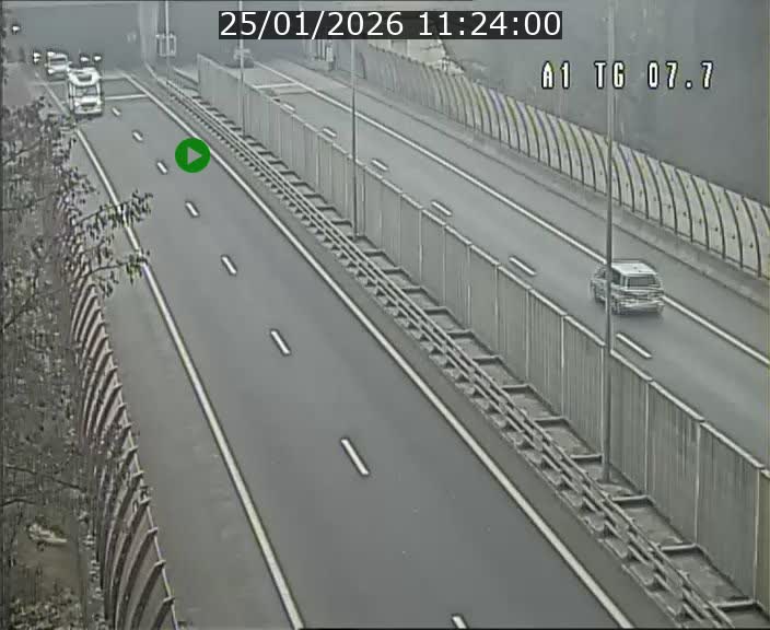<h2>Traffic live webcam Luxembourg Kirchberg - A1 direction Luxembourg-ville - BK 7.7</h2>