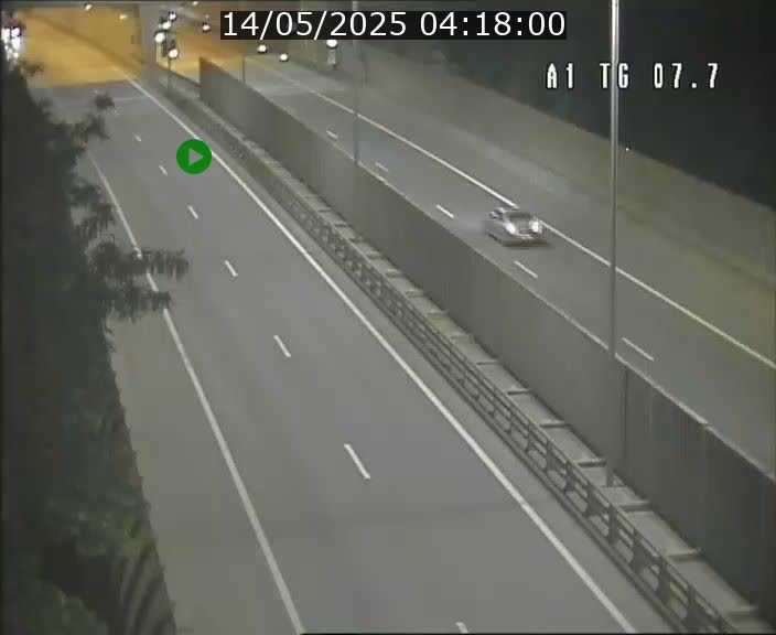 <h2>Traffic live webcam Luxembourg Kirchberg - A1 direction Luxembourg-ville - BK 7.7</h2>