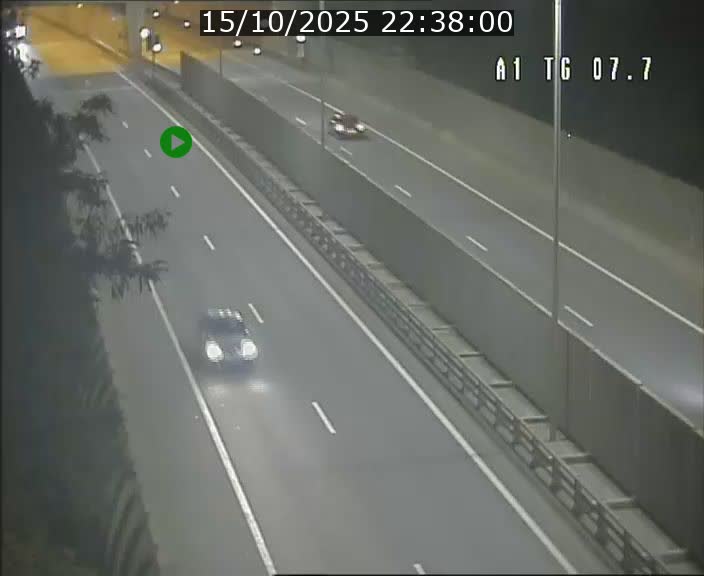 <h2>Traffic live webcam Luxembourg Kirchberg - A1 direction Luxembourg-ville - BK 7.7</h2>