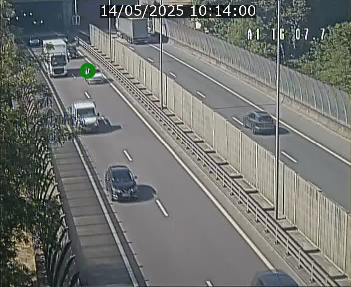 <h2>Traffic live webcam Luxembourg Kirchberg - A1 direction Luxembourg-ville - BK 7.7</h2>