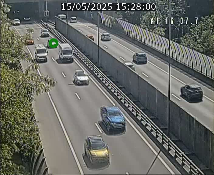 <h2>Traffic live webcam Luxembourg Kirchberg - A1 direction Luxembourg-ville - BK 7.7</h2>