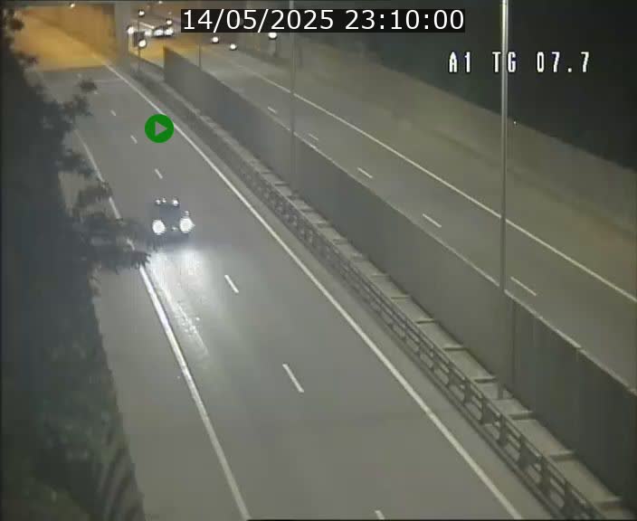 <h2>Traffic live webcam Luxembourg Kirchberg - A1 direction Luxembourg-ville - BK 7.7</h2>